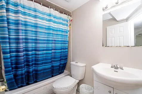 6 Foxhollow Road Brampton ON L7A 1M3