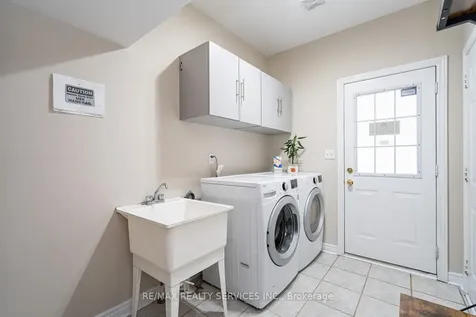 6 Foxhollow Road Brampton ON L7A 1M3