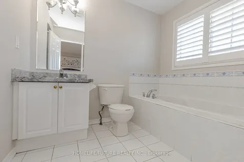 137 Zia Dodda Crescent Brampton ON L6P 1J3