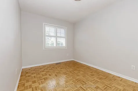 137 Zia Dodda Crescent Brampton ON L6P 1J3