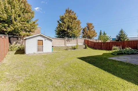 137 Zia Dodda Crescent Brampton ON L6P 1J3