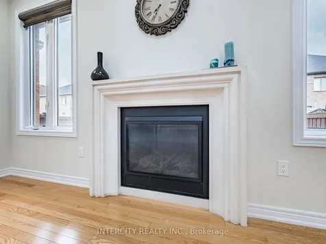 27 Exton Road Brampton ON L6X 5M8