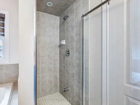 27 Exton Road Brampton ON L6X 5M8