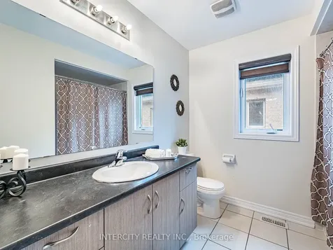 27 Exton Road Brampton ON L6X 5M8