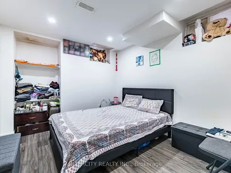27 Exton Road Brampton ON L6X 5M8