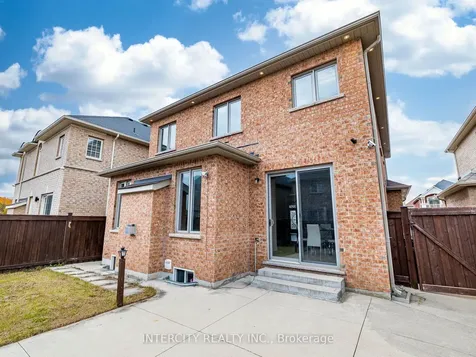 27 Exton Road Brampton ON L6X 5M8