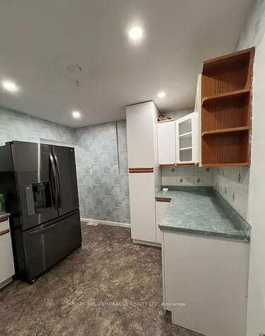 93 Greenbriar Road Brampton ON L6S 2A4