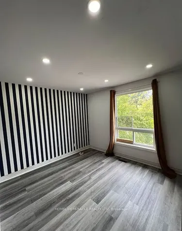 93 Greenbriar Road Brampton ON L6S 2A4