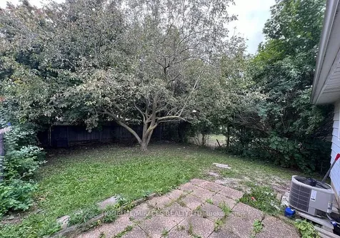 93 Greenbriar Road Brampton ON L6S 2A4