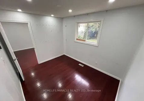 93 Greenbriar Road Brampton ON L6S 2A4