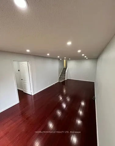 93 Greenbriar Road Brampton ON L6S 2A4