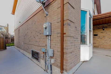 76 Moffatt Avenue Brampton ON L6Y 2P3