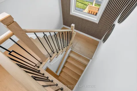 2281 Pell Crescent Oakville ON L6M 3T6