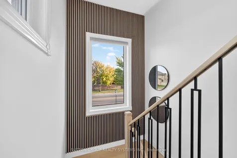 2281 Pell Crescent Oakville ON L6M 3T6