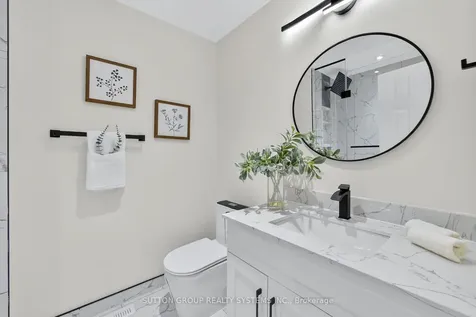 2281 Pell Crescent Oakville ON L6M 3T6