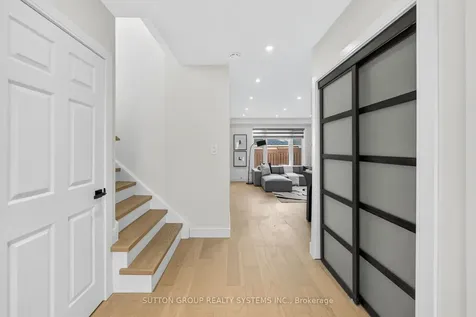 2281 Pell Crescent Oakville ON L6M 3T6
