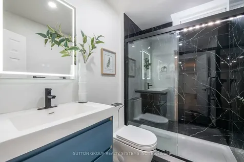 2281 Pell Crescent Oakville ON L6M 3T6