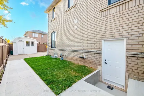 2281 Pell Crescent Oakville ON L6M 3T6