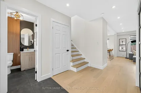 2281 Pell Crescent Oakville ON L6M 3T6