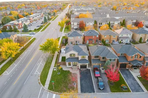 2281 Pell Crescent Oakville ON L6M 3T6