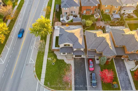 2281 Pell Crescent Oakville ON L6M 3T6