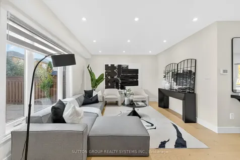 2281 Pell Crescent Oakville ON L6M 3T6