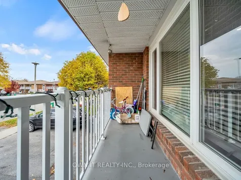 72 Dantek Court Brampton ON L6V 3T4