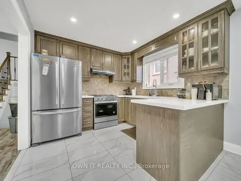 72 Dantek Court Brampton ON L6V 3T4