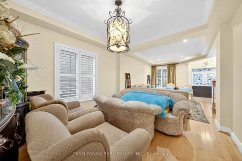 115 Long Meadow Road Brampton ON L6P 2H7