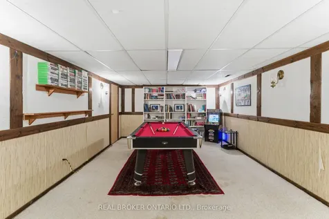 423 Donnybrook Road Oakville ON L6J 4Y2