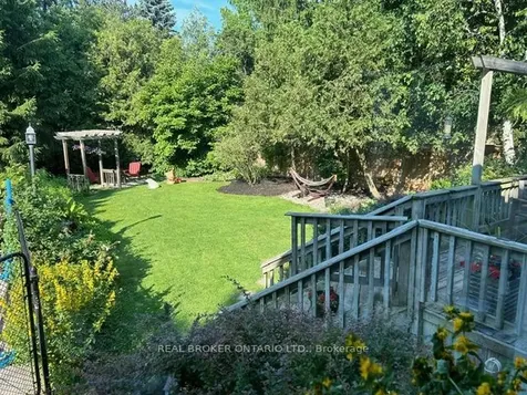 423 Donnybrook Road Oakville ON L6J 4Y2