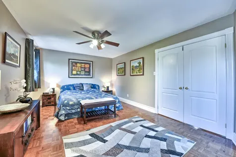 1 Daisy Court Brampton ON L7A 1J8