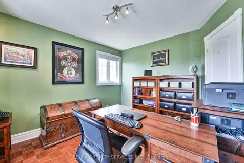 1 Daisy Court Brampton ON L7A 1J8