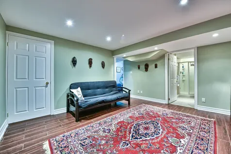 1 Daisy Court Brampton ON L7A 1J8