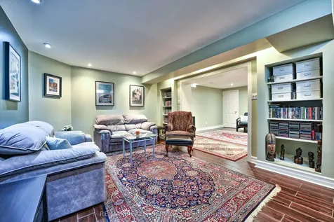 1 Daisy Court Brampton ON L7A 1J8