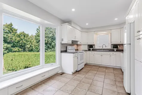 16 Marchmount Crescent Brampton ON L6S 2S9