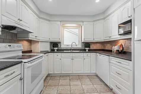 16 Marchmount Crescent Brampton ON L6S 2S9