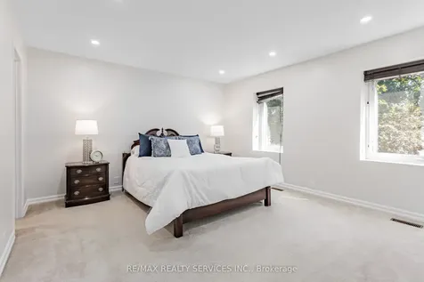 16 Marchmount Crescent Brampton ON L6S 2S9