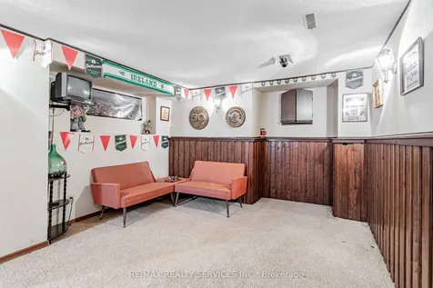 16 Marchmount Crescent Brampton ON L6S 2S9