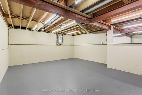 16 Marchmount Crescent Brampton ON L6S 2S9