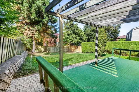 16 Marchmount Crescent Brampton ON L6S 2S9