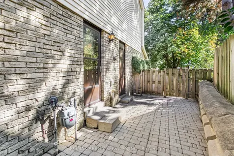 16 Marchmount Crescent Brampton ON L6S 2S9