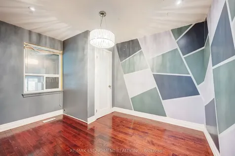 61 Clarence Street Brampton ON L6W 1S4