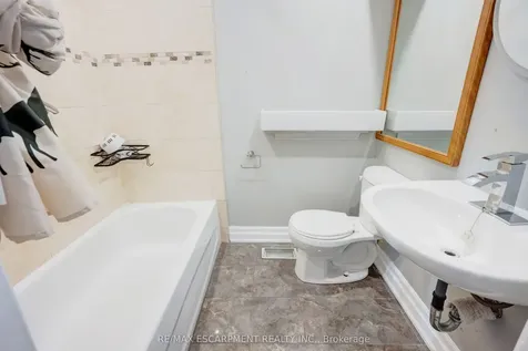 61 Clarence Street Brampton ON L6W 1S4