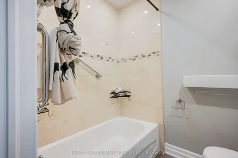 61 Clarence Street Brampton ON L6W 1S4