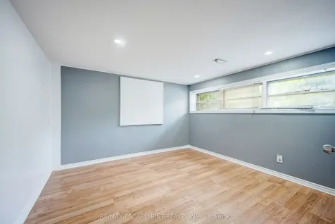 61 Clarence Street Brampton ON L6W 1S4