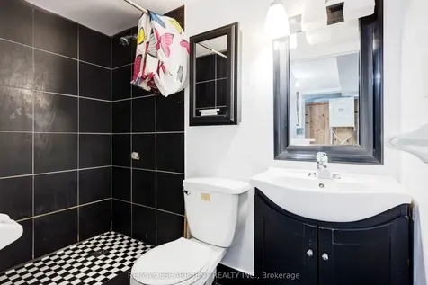 61 Clarence Street Brampton ON L6W 1S4