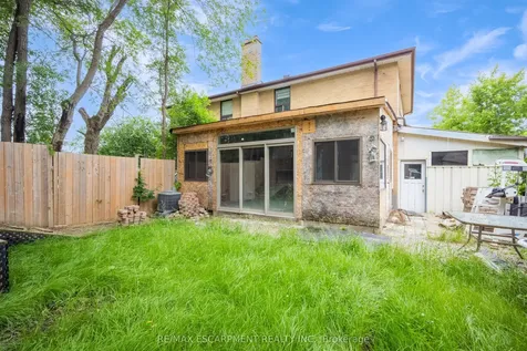 61 Clarence Street Brampton ON L6W 1S4