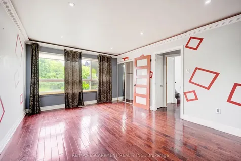 61 Clarence Street Brampton ON L6W 1S4