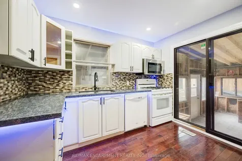 61 Clarence Street Brampton ON L6W 1S4